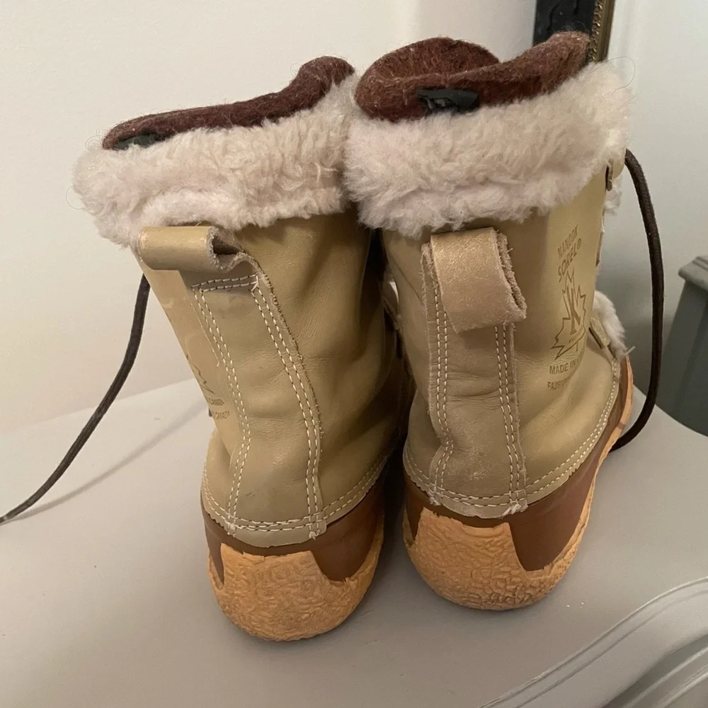 Women's Nanook Sorel Leather Lace Fur Lined Winter Boots Made in Canada